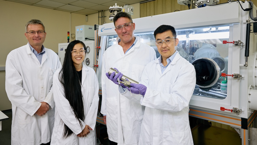 Andy Clough and My-Ha Hoang of Mercia with Paul Thorning and Qun Shao of CrystecPharma