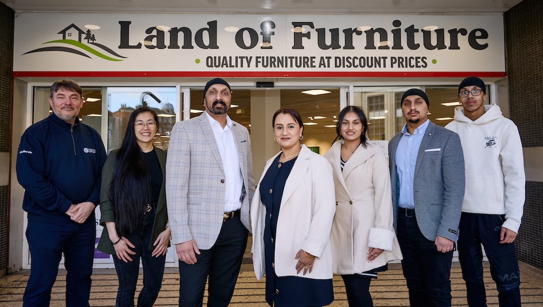 Ian Whitworth and My-Ha Hoang of Mercia, Dhian Singh and Sukhveer Kaur and their children Rajvinder, Humraj and Dillon